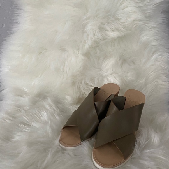 Nice comfortable wedges sandals - Picture 2 of 3